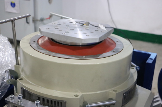 싸인과 차량 부품 ISO 16750을 위한 임의적 전기 역동학적 진동 교반기