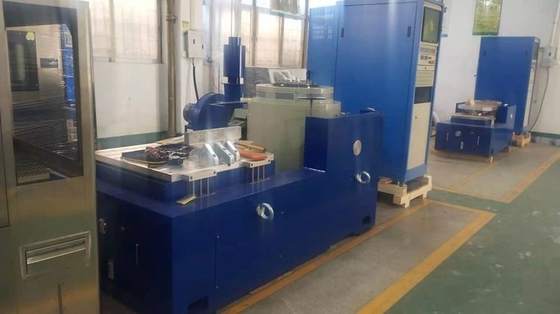 600 킬로그램 평가된 군 지정 IEC61373 진동시험과 전기역학의 교반기 시험 장비